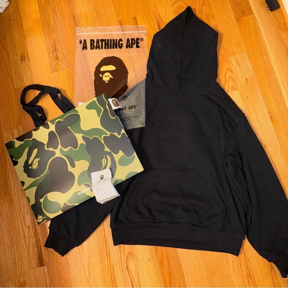 A bathing ape Bape padded shark cropped fit pullover black hoodie